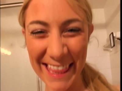 POV Fickspaß mit einer attraktiven blonden Amateurslut