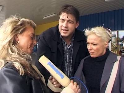 Williges echtes Couple macht sponaten beim deutschen Fick Casting mit